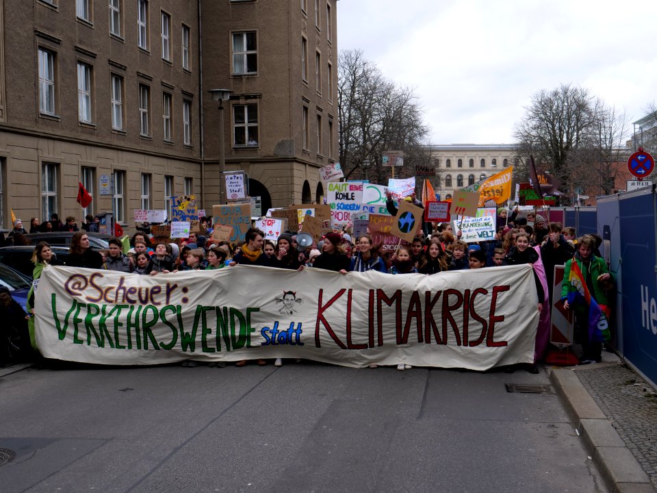 Front banner of the FridaysForFuture demonstration Berlin 15-03-2019 19