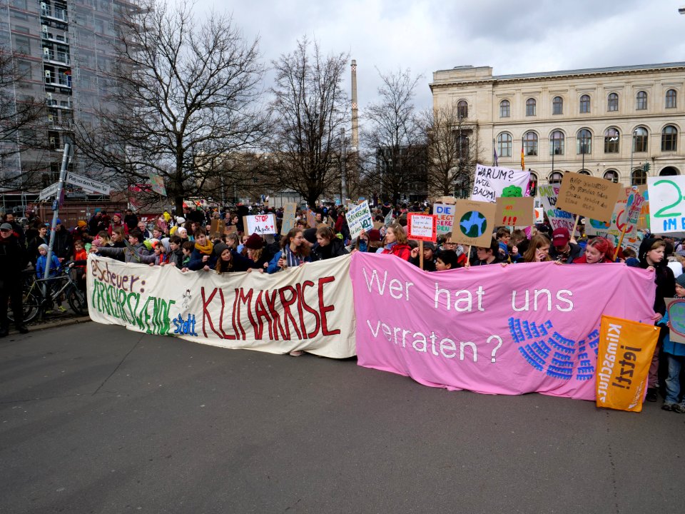 Front banner of the FridaysForFuture demonstration Berlin 15-03-2019 08