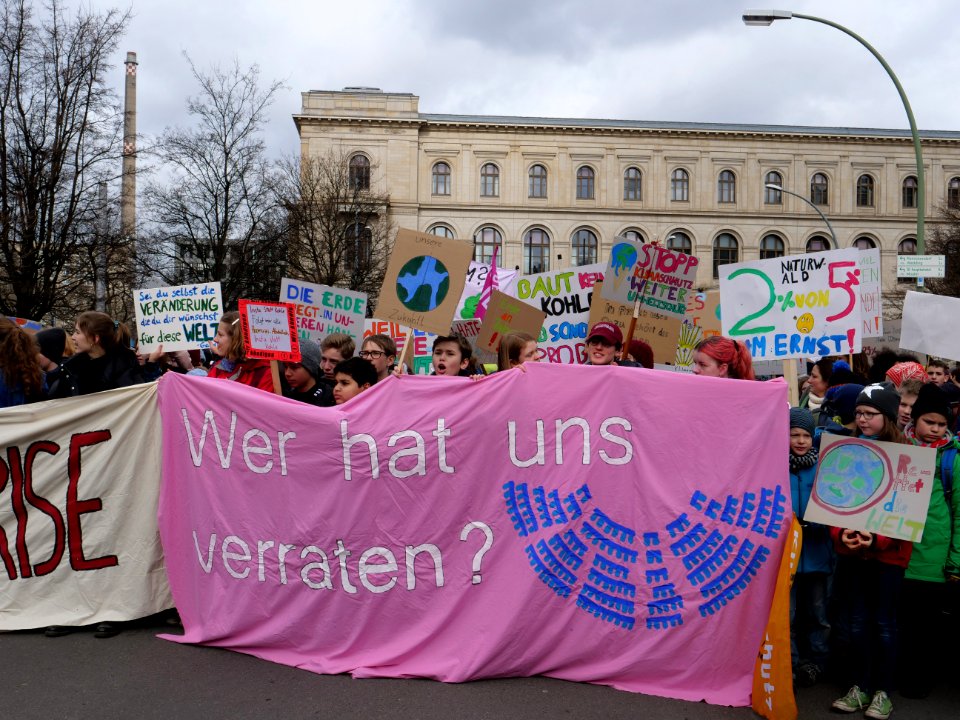 Front banner of the FridaysForFuture demonstration Berlin 15-03-2019 11