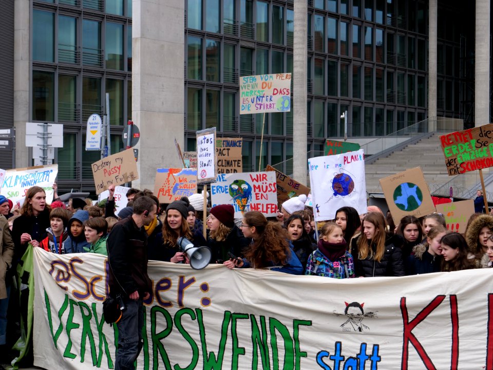 Front banner of the FridaysForFuture demonstration Berlin 15-03-2019 43