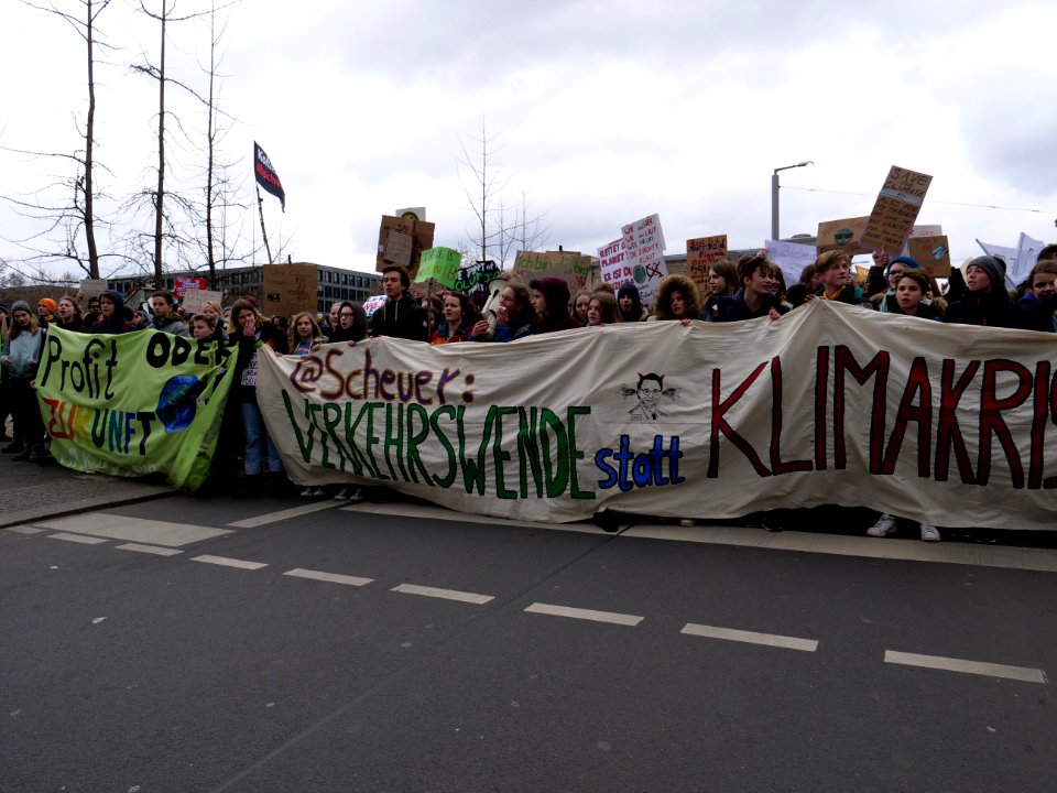 Front banner of the FridaysForFuture demonstration Berlin 15-03-2019 77