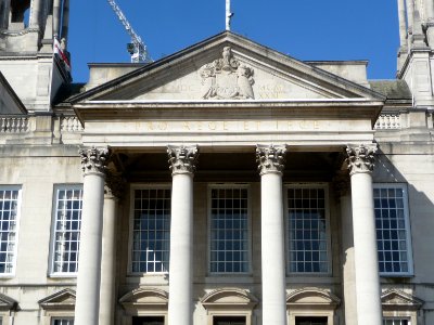 Front elevation, Leeds Civic Hall 01