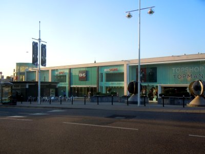 Frontage of Churchill Square, Brighton (September 2016) (1)