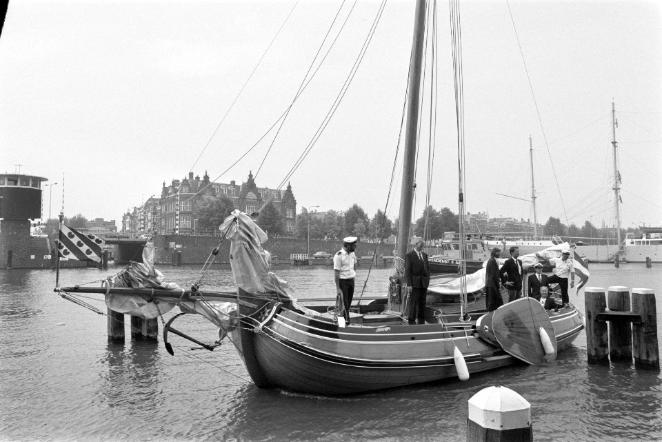 Fries statenjacht in Amsterdam opdracht Leeuwarder Courant het statenjacht, Bestanddeelnr 934-3210