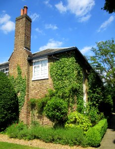 Friends Meeting House, Claremont Road, Esher (NHLE Code 1030244) (June 2015) (3)