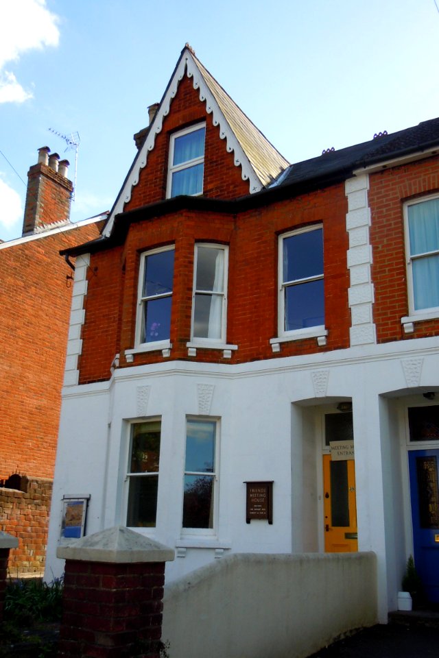 Friends Meeting House, Tilford Road, Farnham (May 2015) (1)