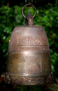 Friendship.bell.Morioka.Victoria.P1033792