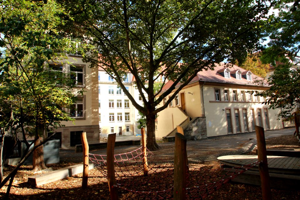 Friedrich-Wöhler-Schule, Schulhof Philosophenweg 9 in Kassel