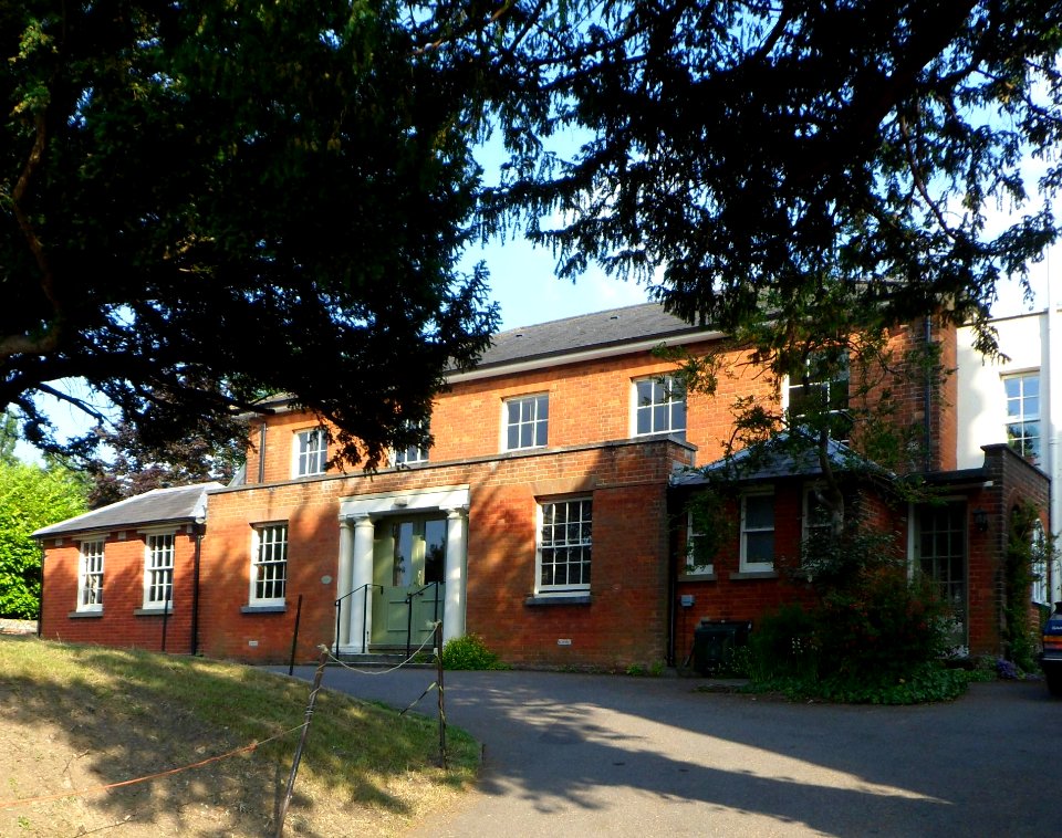 Friends Meeting House, Rose Hill, Dorking (July 2013) (1)