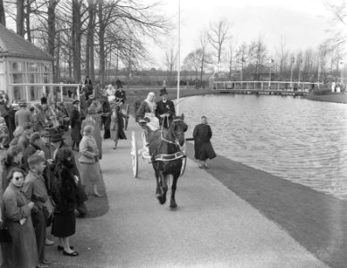 Friese streekdag Keukenhof ringrijden met spiezen, Bestanddeelnr 907-0701