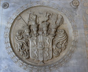Friesach - Deutschordenskirche - Wappen auf Grabstein1