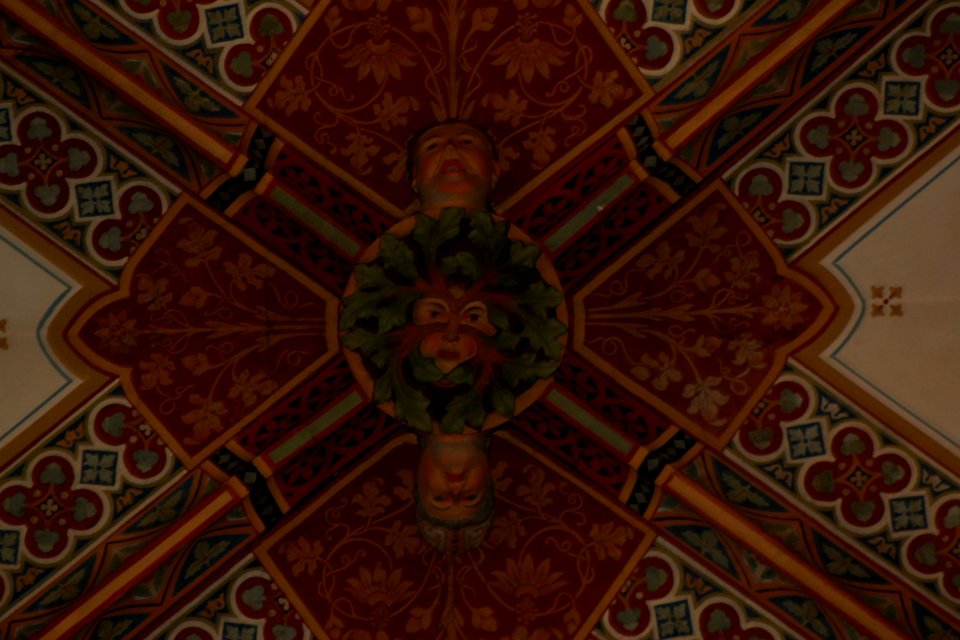 Friesach - Dominikanerkirche - Schlusstein Chor