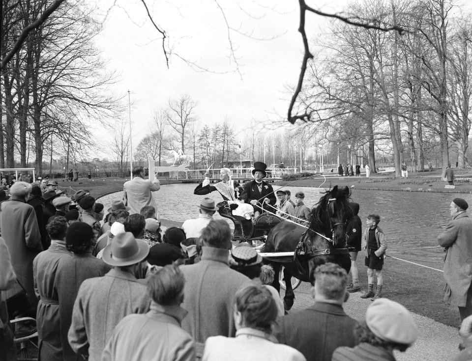 Friese streekdag Keukenhof ringrijden met spiezen, Bestanddeelnr 907-0699
