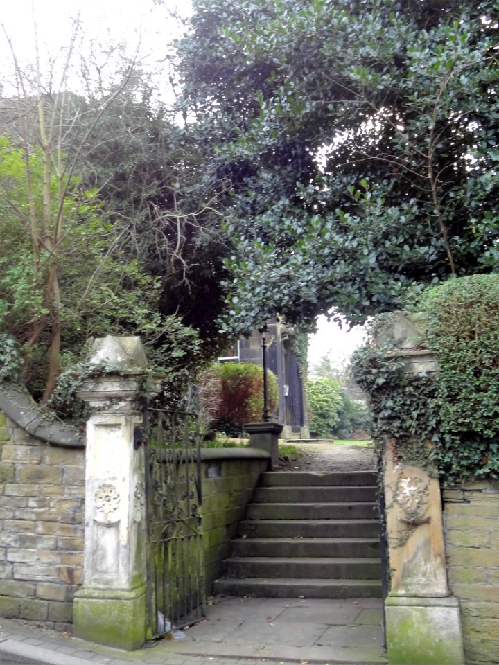 Garden Wall, Gate Piers And Steps To Virginia House