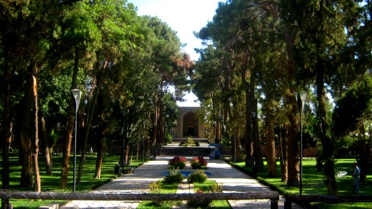 Garden way - North iwan of Khayyam Garden - Nishapur001