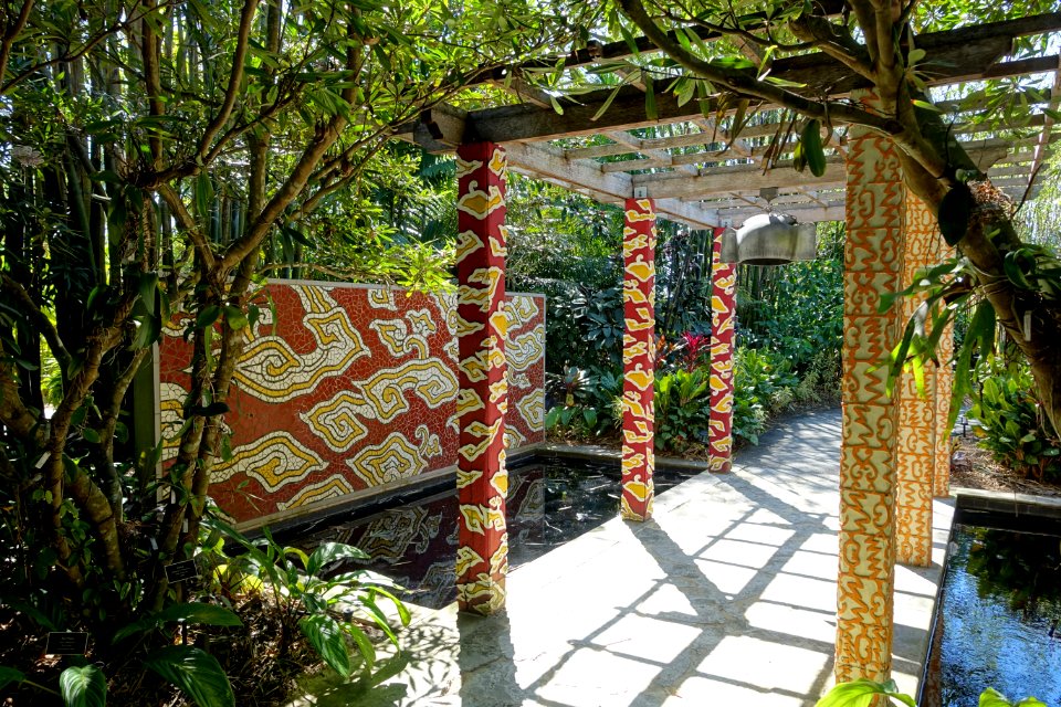 Garden structure - Naples Botanical Garden - Naples, Florida - DSC09856