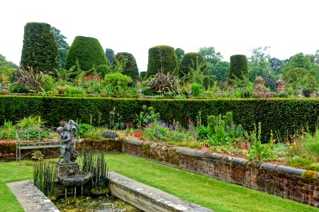 Gardens - Packwood House - Warwickshire, England - DSC08549