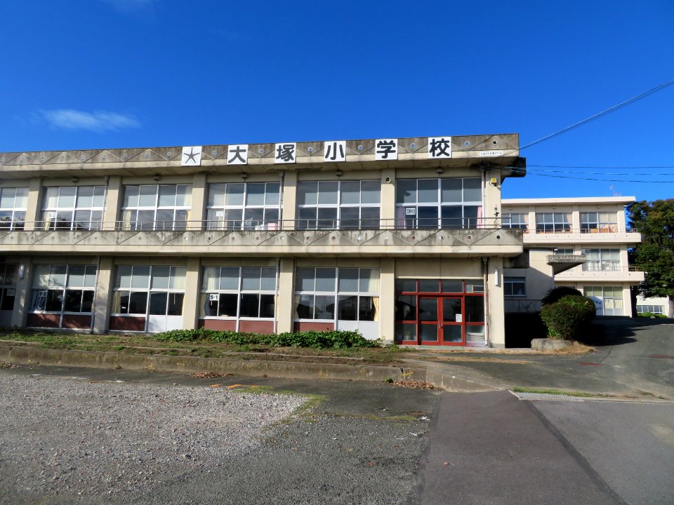 Gamagori-City-Otsuka-Elementary-School-1