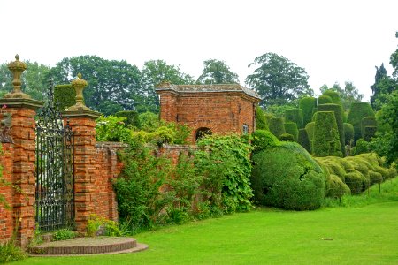 Gardens - Packwood House - Warwickshire, England - DSC08758