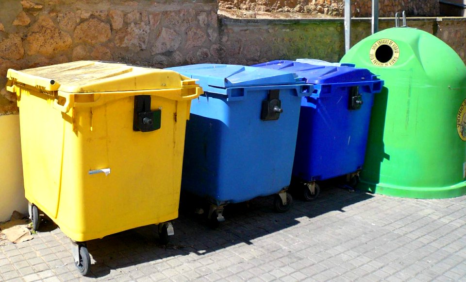 Gallur - Contenedores de reciclaje de residuos 1