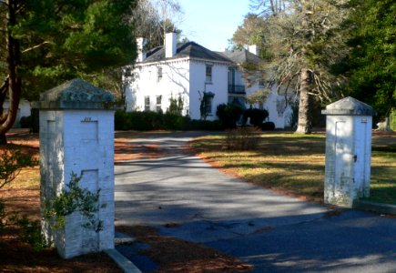 Gardiner Wright mansion from E long 1