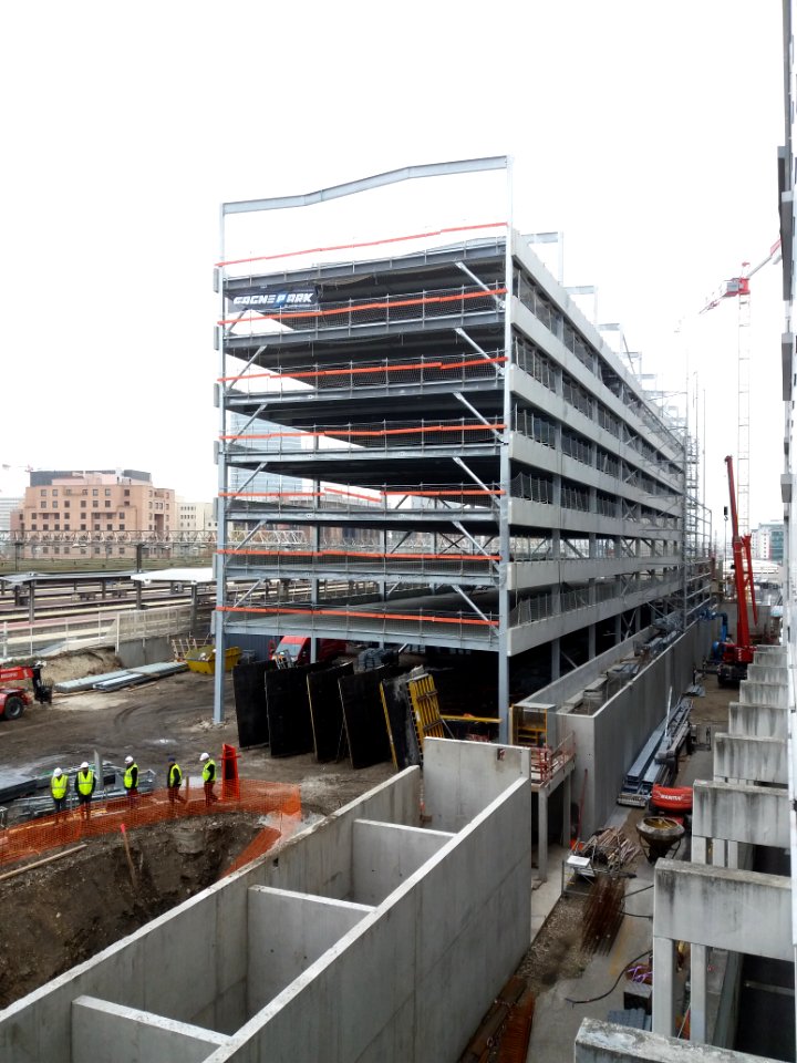 Gare de Lyon-Part-Dieu - Construction du futur parking des voitures de location