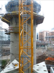 Gare de Lyon-Part-Dieu - Construction du futur parking des voitures de location, pile de la rampe d'accès sud 2