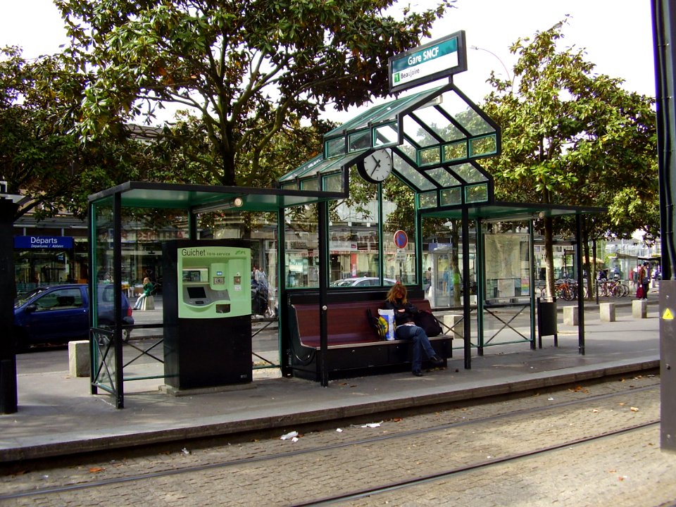 GARESNCFtramstationNates