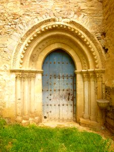 Gamarra Menor - Iglesia de la Natividad, portada románica 8