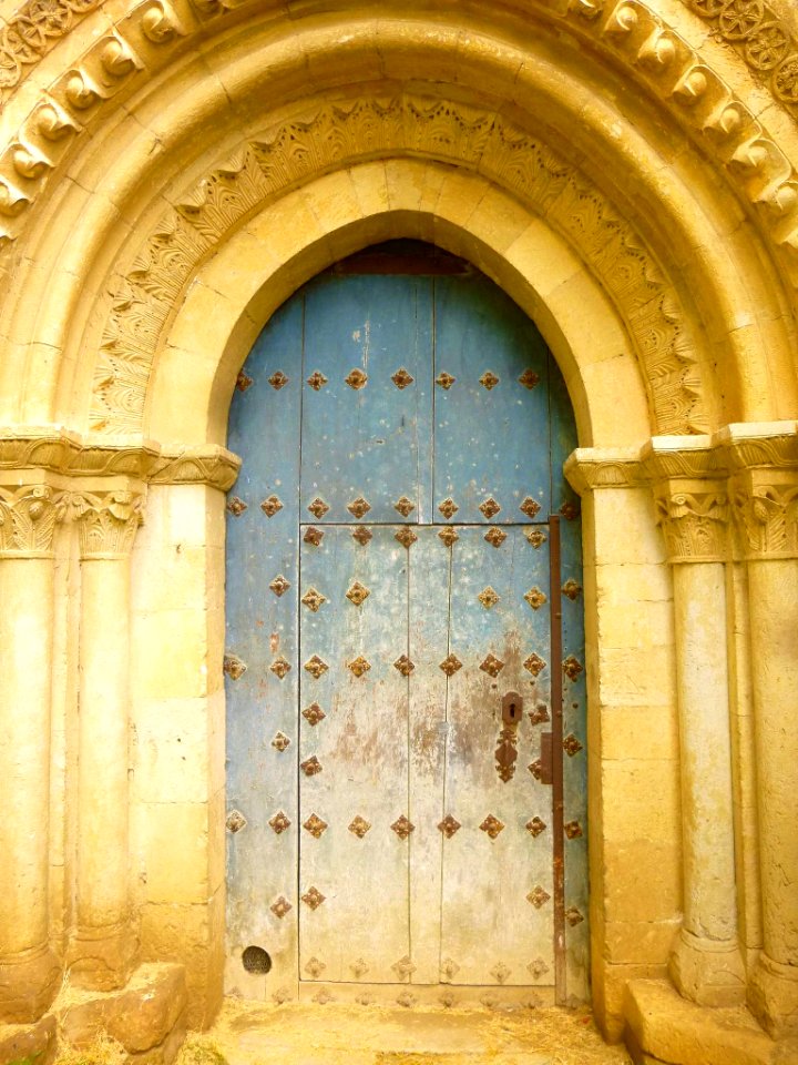 Gamarra Menor - Iglesia de la Natividad, portada románica 2