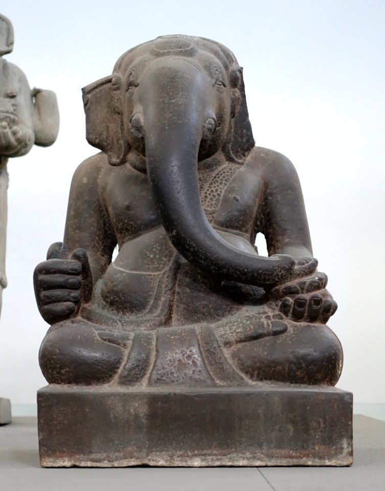Ganesh, My Son E5, view 1, 7th century, Quang Nam - Museum of Cham Sculpture - Danang, Vietnam - DSC01717