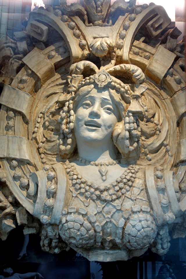 Gaiety Theatre proscenium arch decoration, plaster cast - Boston, Massachusetts - DSC08945