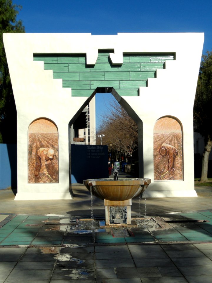 Gate (San José State University) - DSC03929