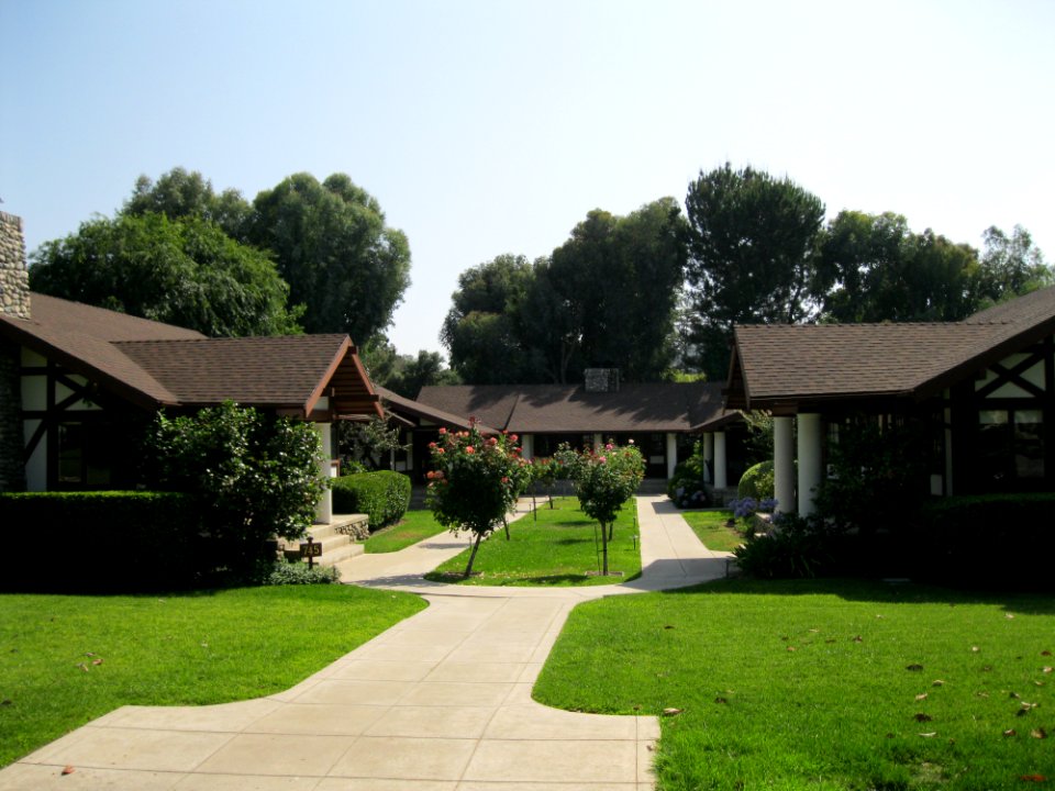 Gartz Court 1