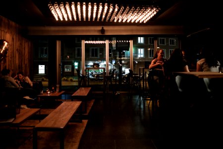 Gastraum der Bar Friedrichs in Tübingen 2019