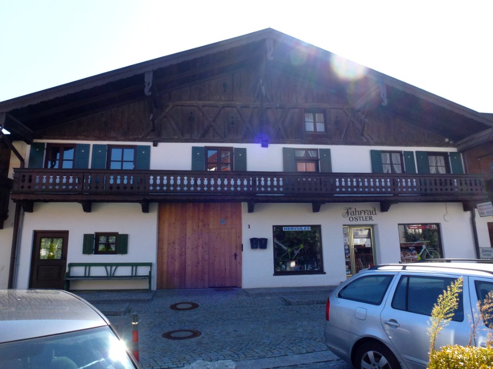 Garmisch-Ehem-Bauernhaus-Kreuzstr1
