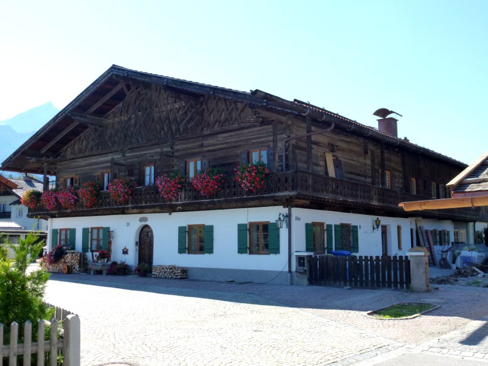 Garmisch-Bauernhaus-Zugspitzstr21-21a