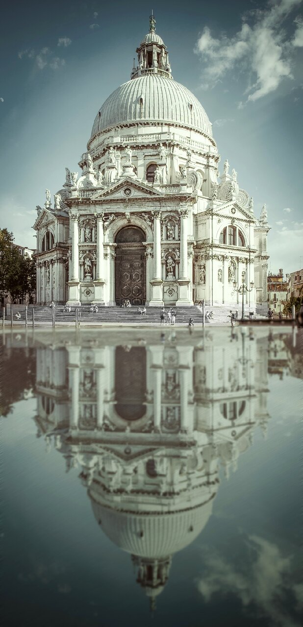 Grand canal basilica santa maria della salute basilica