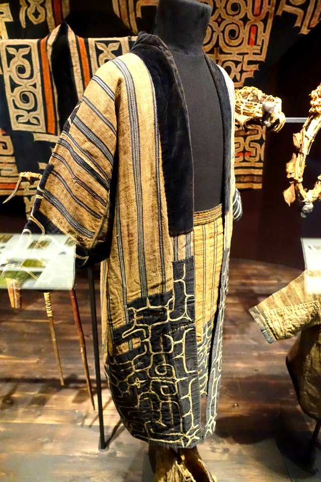 Garment, Ainu people, Japan, woven from inner bark of elm tree - Etnografiska museet - Stockholm, Sweden - DSC01168