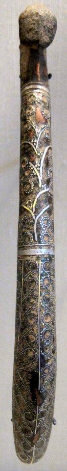 Garment hook with geometric design from China, Warring States period, gilt bronze, Honolulu Academy of Arts