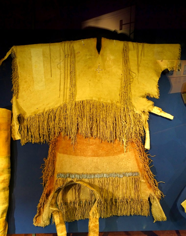 Garment, Native American - Etnografiska museet - Stockholm, Sweden - DSC01224