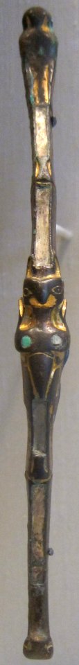Garment hook with bird and snakehead design from China, Warring States period, bronze and silver, Honolulu Academy of Arts
