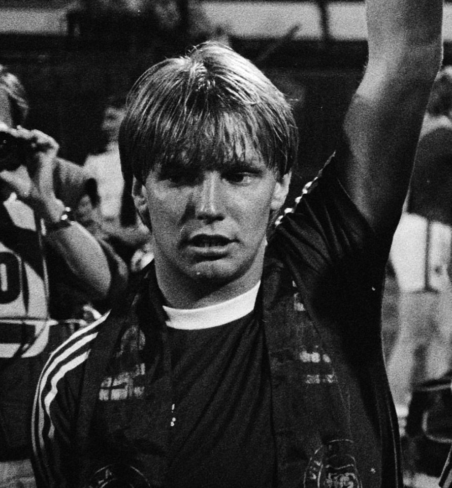 Gary Shaw (1982)