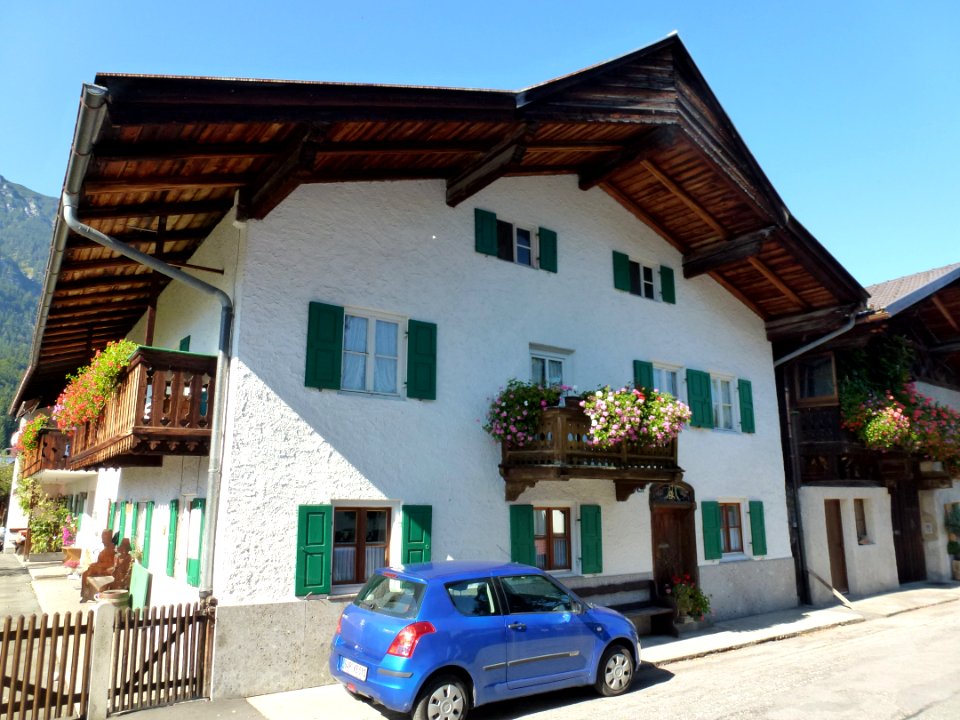 Garmisch-Bauernhaus-Frühlingsstr21