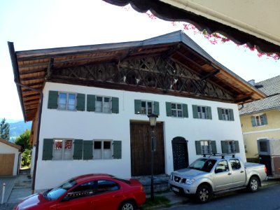 Garmisch-Doppelbauernhaus-Höllentalstr5