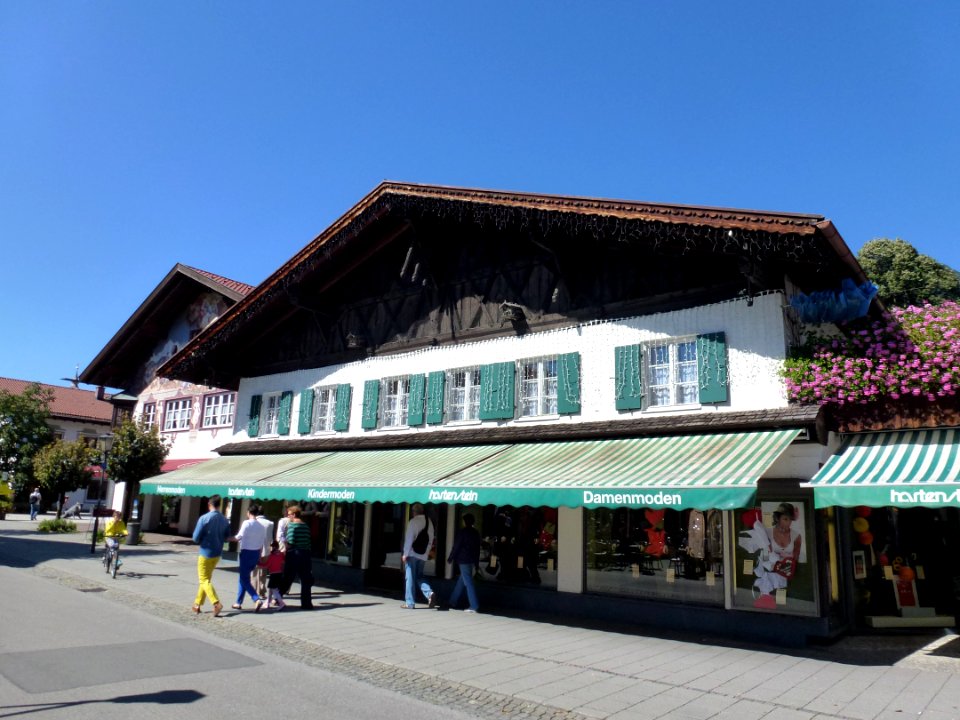 Garmisch-Wohnhaus-Am-Kurpark6
