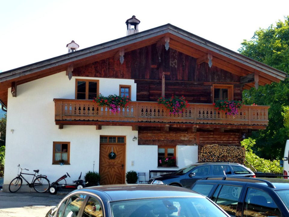 Garmisch-Bauernhaus-Frühlingsstr30