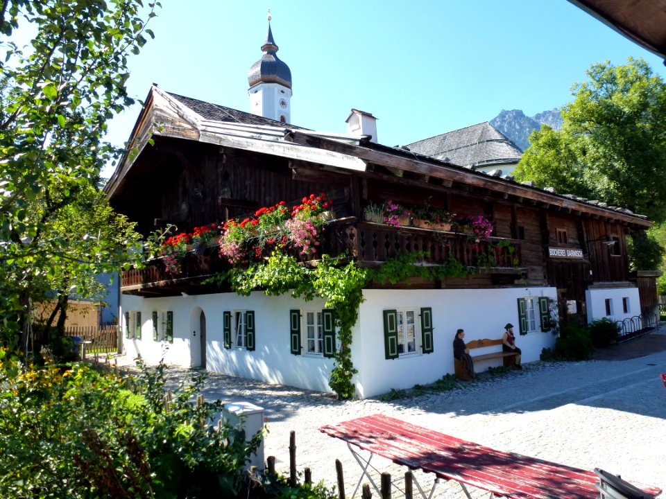 Garmisch-Beim-Polznkaspar-Mohrenplatz2