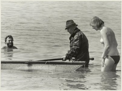 Garnalenvisser in de Noordzee. NL-HlmNHA 54012251