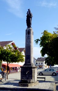 Gars am Inn, Marktplatz, Mariensäule, 1